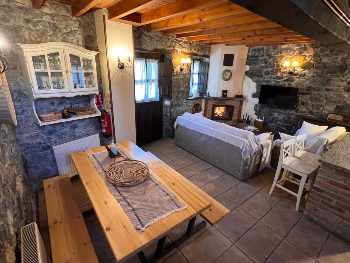 Casa Rural Casa Cerezal กังกัส เด โอนิส ภายนอก รูปภาพ